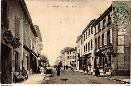 CPA Feurs - Rue de la Loire FRANCE (916492)