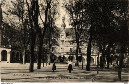 CPA FONTENAY-le-COMTE - Le College (637321)