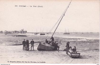 FOURAS LES BAINS(BATEAU DE PECHE)