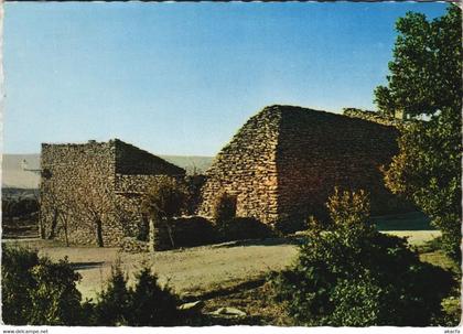 CPM GORDES Les Bories - Cabanes Gauloises (1087192)