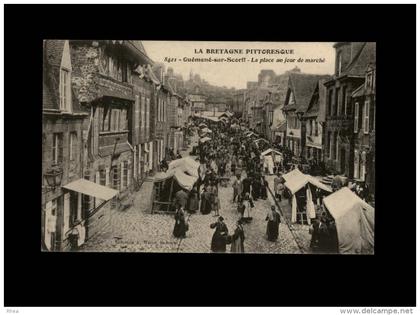 56 - GUEMENE-SUR-SCORFF - marché