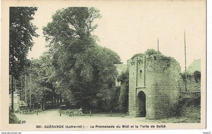 Guérande - La Promenade du Midi et la Porte de Saillé