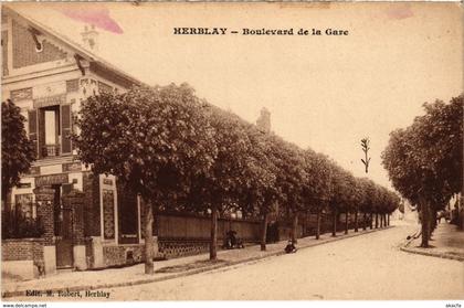 CPA HERBLAY - Boulevard de la Gare (107265)