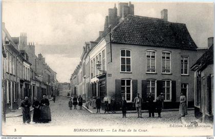 59 - HONDSHOOTE -- La rue de la cour