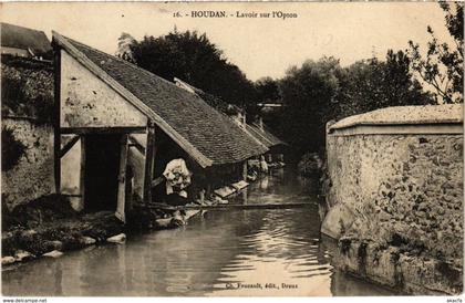 CPA HOUDAN - Lavoir sur l'Opton (102698)