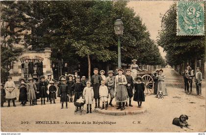 CPA Houilles Avenue de la République (1391914)