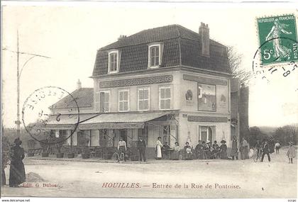 CPA Houilles Entrée de la Rue de Pontoise