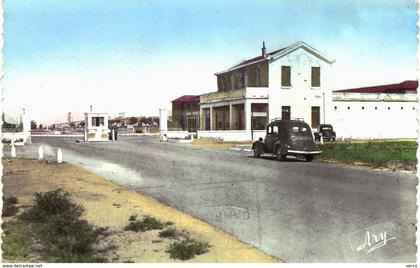 Carte  postale ancienne de ISTRES - Camp d'aviation