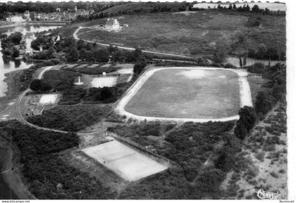 Jugon-les-Lacs vue aérienne Terrain de Sports Tennis