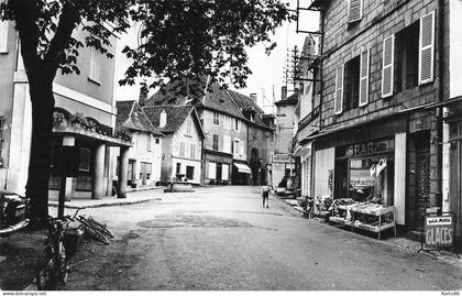 juillac * la rue principale du village * épicerie SPAR