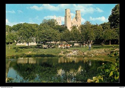 76 - Jumièges - Abbaye de Jumièges - Vaches - Paysans - Carte Neuve - CPM - Voir Scans Recto-Verso