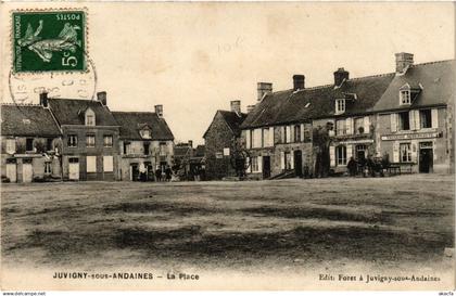 CPA JUVIGNY-sous-ANDAINE - La Place (356116)