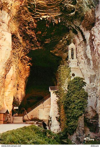 38 - La Balme les Grottes - Grottes de la Balme - Entrée des grottes et la chapelle - Spéléologie - Curiosité Géologique