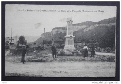 38 La Balme-les-Grottes monument aux morts    D38D  K38138K  C38026C RH038102