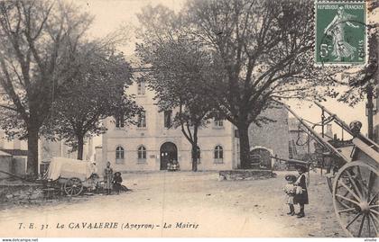 24-3395 : LA CAVALERIE LA MAIRIE