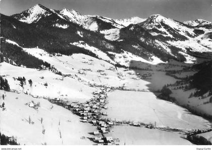 LA CHAPELLE D'ABONDANCE - Vue générale en hiver - très bon état