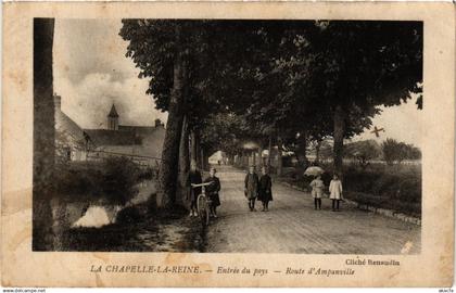 CPA La Chapelle-la-Reine - Entrée du Pays - Route d'Ampanville (292544)