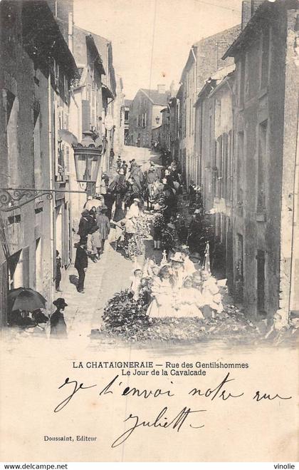 21-7278 : LA CHATAIGNERAIE. CAVALCADE