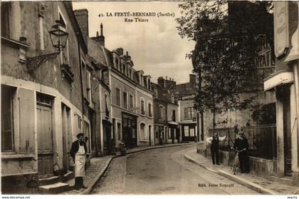 CPA La FERTÉ-BERNARD - Rue Thiers (112262)