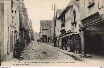 CPA LA GUERCHE-de-BRETAGNE La Rue de Rannee (1250629)