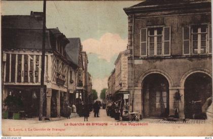 CPA LA GUERCHE-de-BRETAGNE La Rue Duguesclin (1251153)