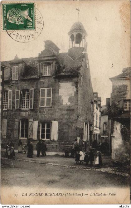 CPA La ROCHE-BERNARD - L'Hotel de Ville (33044)