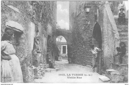 Carte Postale Ancienne de LA TURBIE-vieille rue