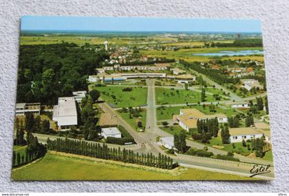 Cpm, la Verriere, institut Marcel Rivière et l'étang, Yvelines 78