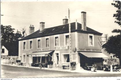 CPM Lamotte Beuvron Hôtel Moderne