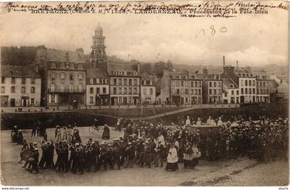 CPA LANDERNEAU-Procession de la Fete Dieu (188844)