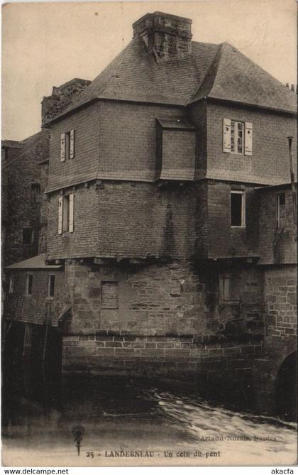 CPA LANDERNEAU - Un coin du Pont (143993)