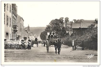 CPSM Landerneau - Passage à niveau route de Lesneven