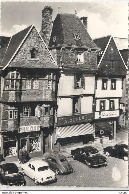 CPSM Lannion Vieilles Maisons Place du Centre