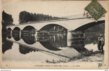 CPA LAROCHE-St-CYDROINE - Le Pont (146459)