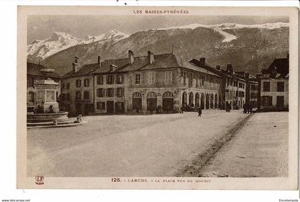 CPA-Carte Postale-France-Laruns- Place vue du Gourzy VM32180at