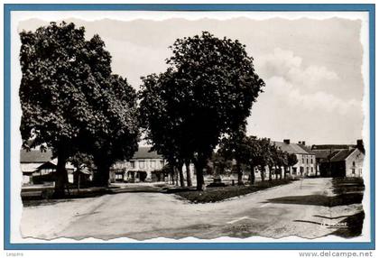 87 - LAURIERE --  La place - 1953