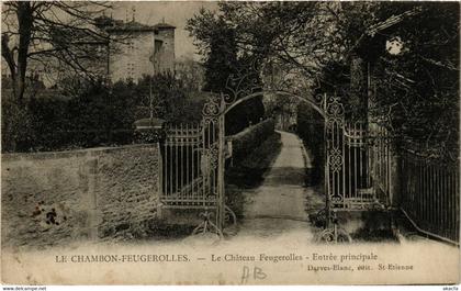 CPA AK Le CHAMBON-FEUGEROLLES - Le Chateau de FEUGEROLLES - Entrée (359893)