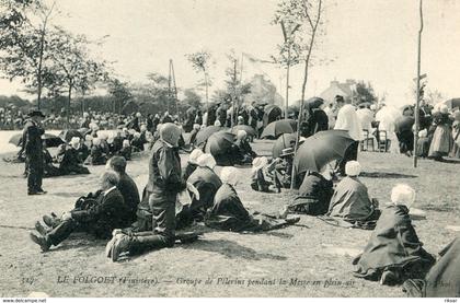 LE FOLGOET(PROCESSION)