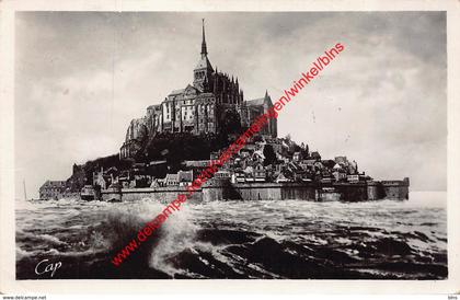 A Maree Haute - Le Mont Saint Michel - (50) Manche