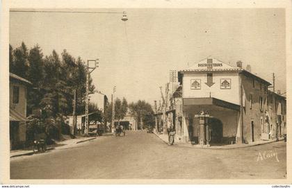 .CPA  FRANCE 84 "Le Pontet, Route nationale"