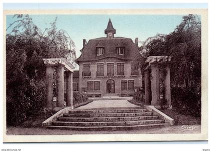 78 - Les CLAYES sous BOIS --  La Mairie