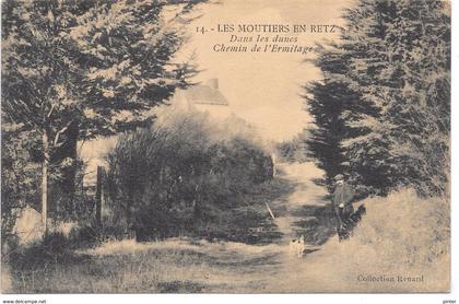 LES MOUTIERS EN RETZ - Dans les dunes, chemin de l'Ermitage