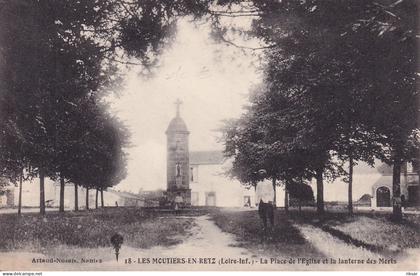 LES MOUTIERS EN RETZ(LANTERNE DES MORTS)