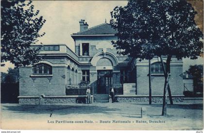 CPA Les PAVILLONS-sous-BOIS - Route Nationale - Bains, Douches (124235)