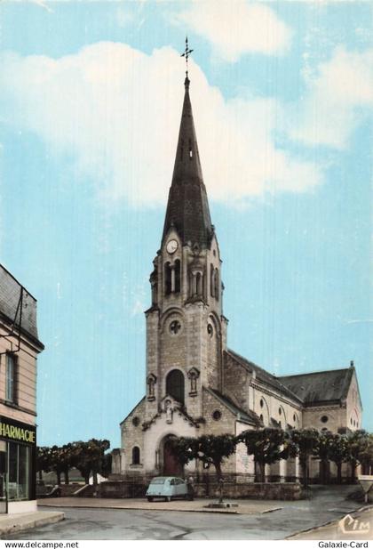 86 LES TROIS MOUTIERS L EGLISE