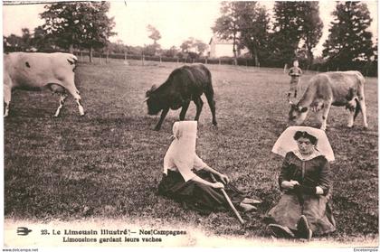 CPA   Carte postale France Limousin Limousines gardant leurs vaches   VM66411