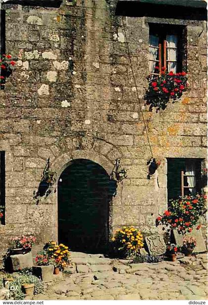 29 - Locronan - Une vieille maison - Fleurs - Voir Scans Recto Verso