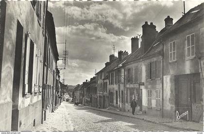 CPSM Louvres - Rue de Paris