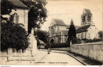 CPA LUZARCHES - L'Église et le Presbytere (107801)