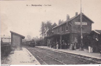 MAIGNELAY-MONTIGNY -60- La Gare - Arrivée d'un train - Animation - 26-08-24